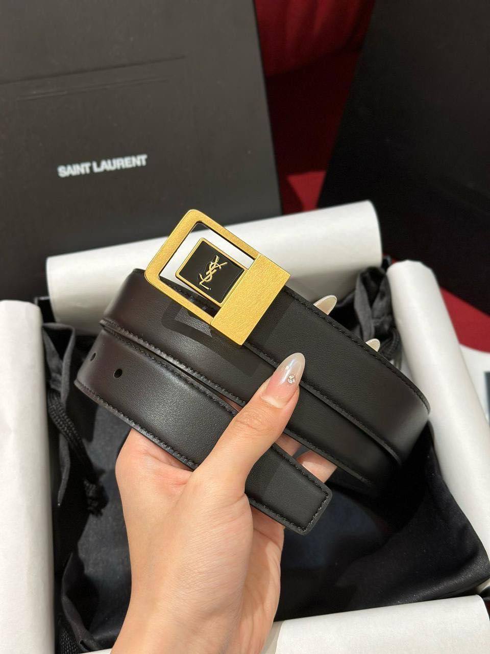 Yves Saint Laurent B8416