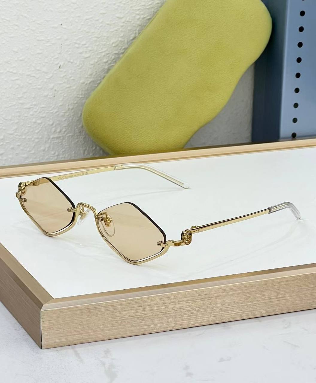 Gucci E1111