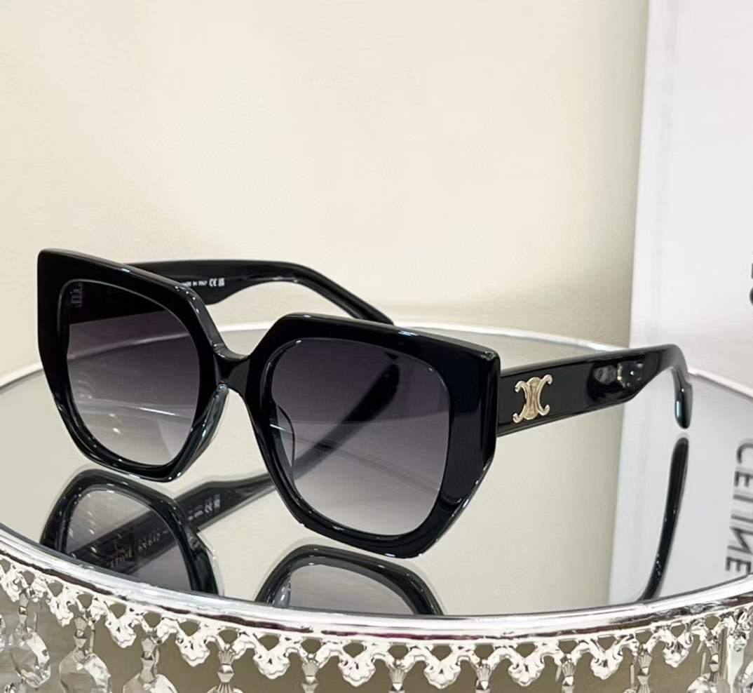 Celine E1117