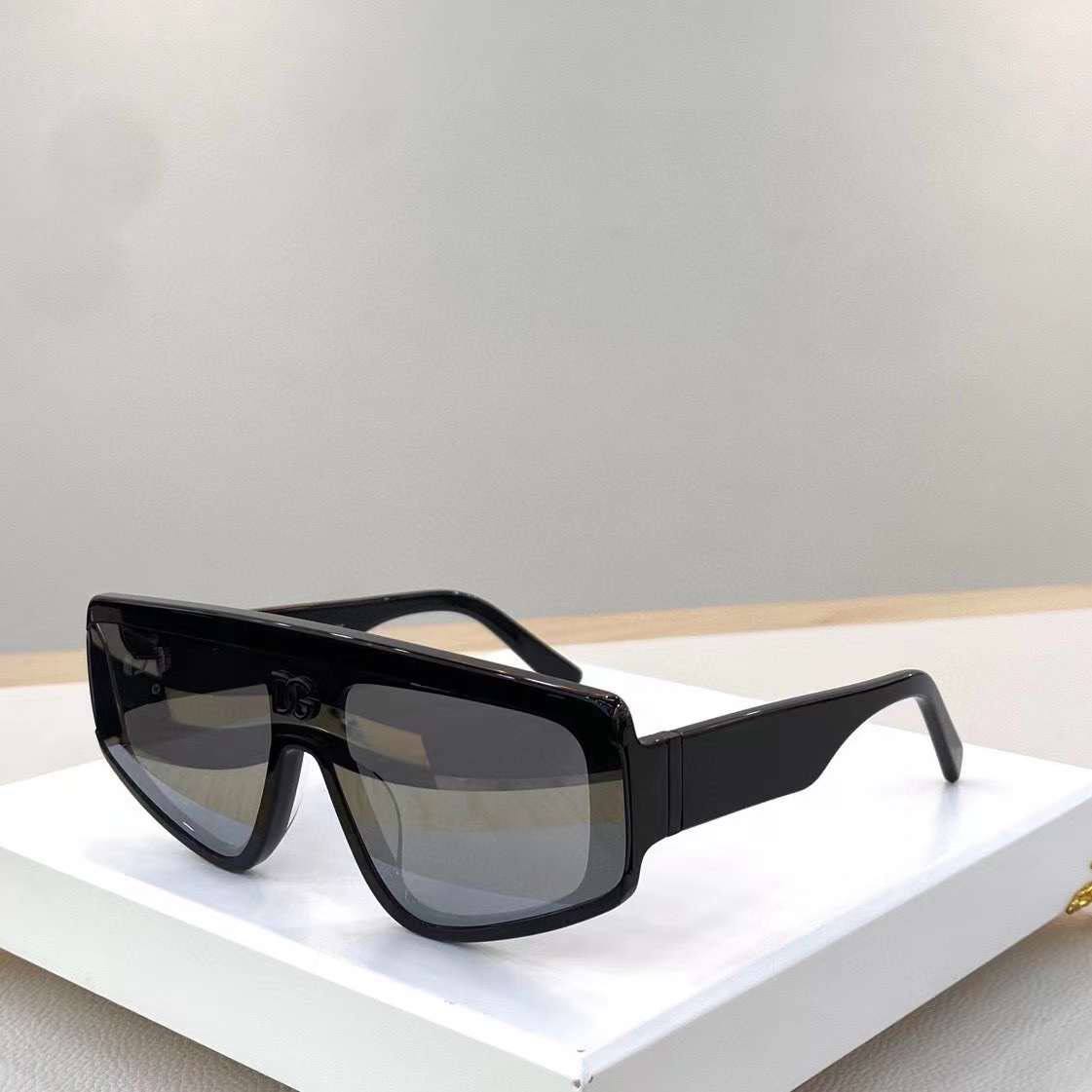Dolce Gabbana E1112