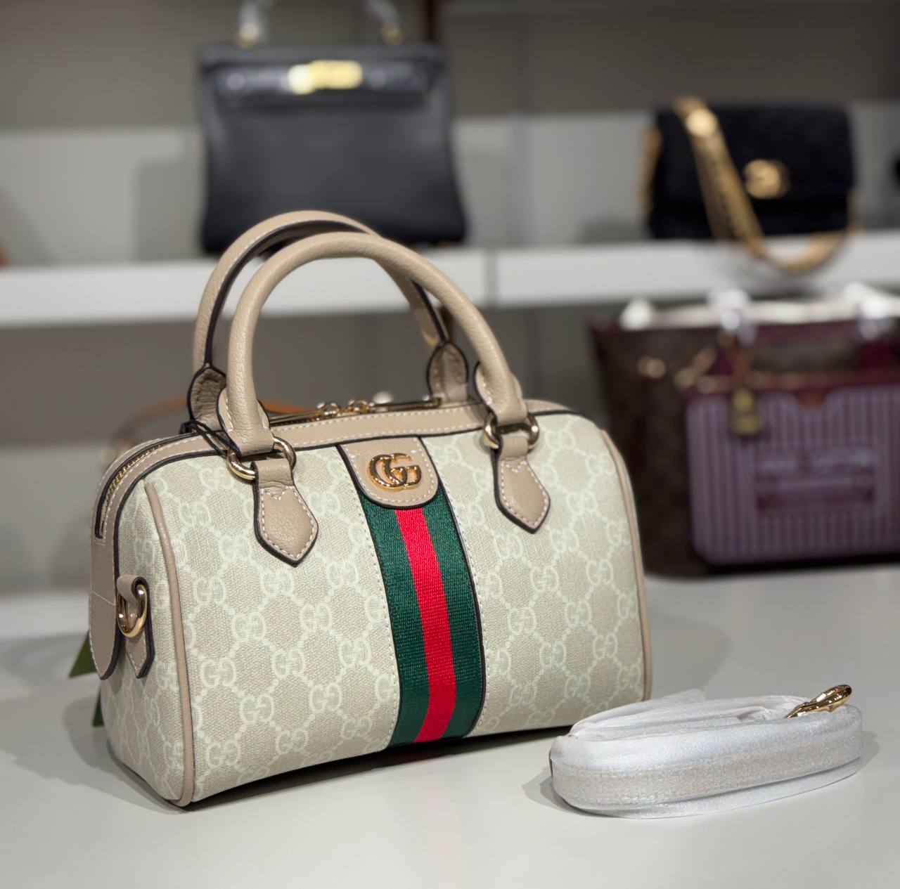 Gucci 6904