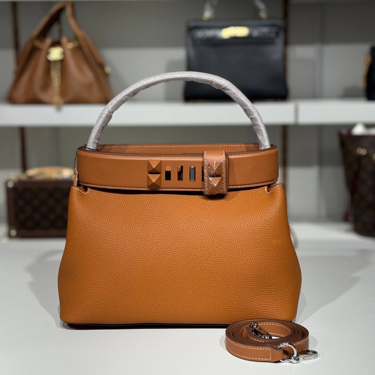 Hermes 4001