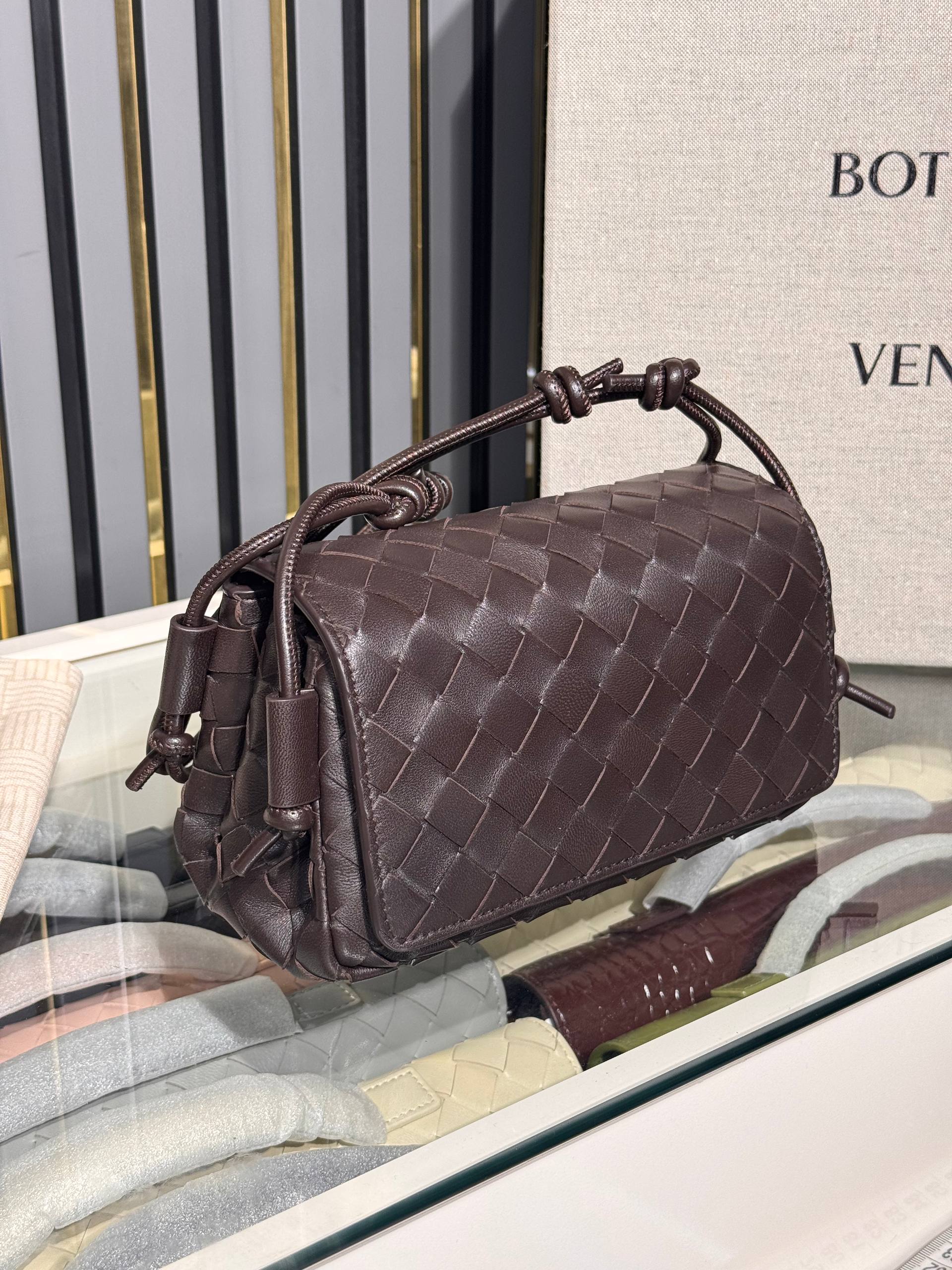 Bottega Veneta 4578