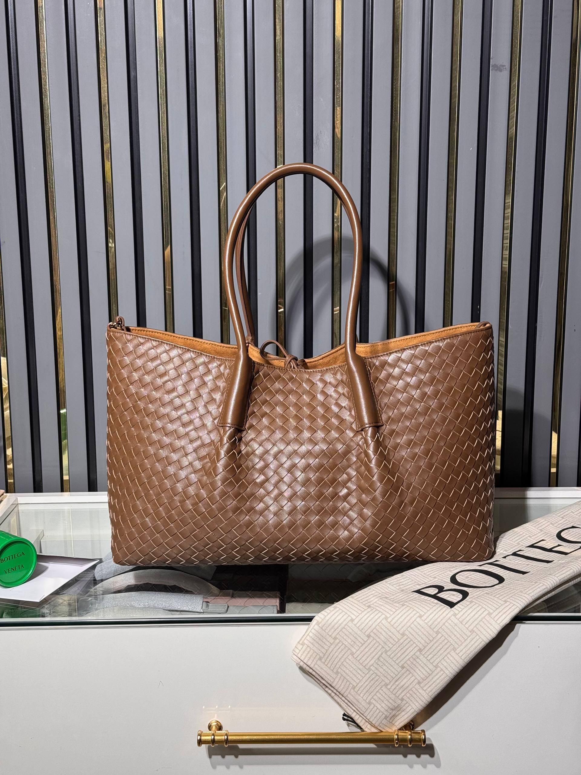 Bottega Veneta 3521