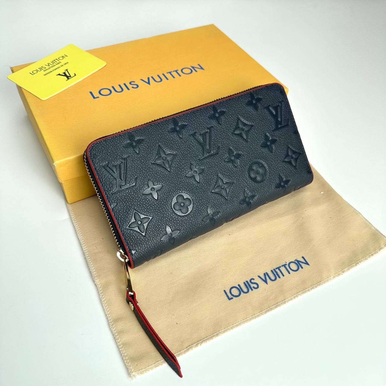 Louis Vuitton Zippy