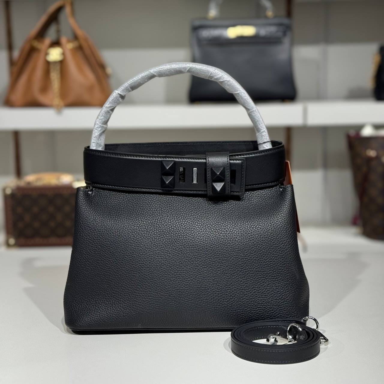 Hermes 4001