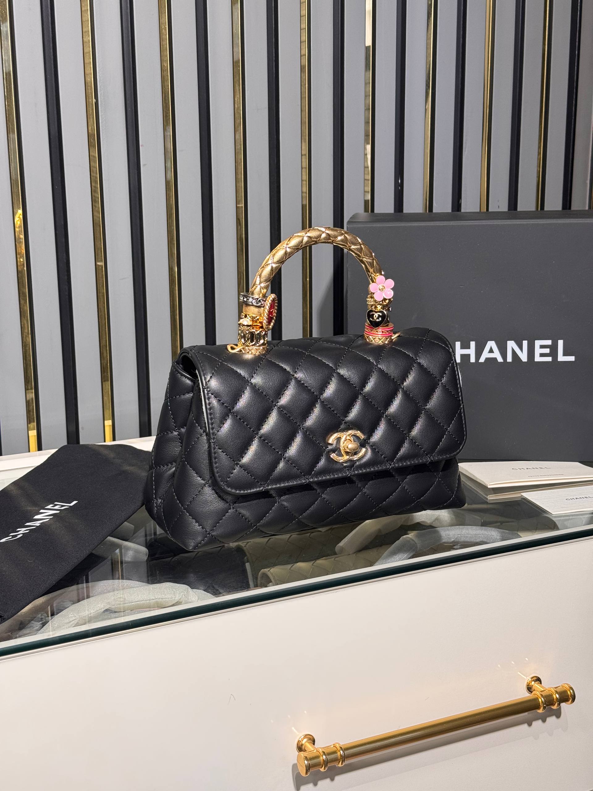 Chanel 5698
