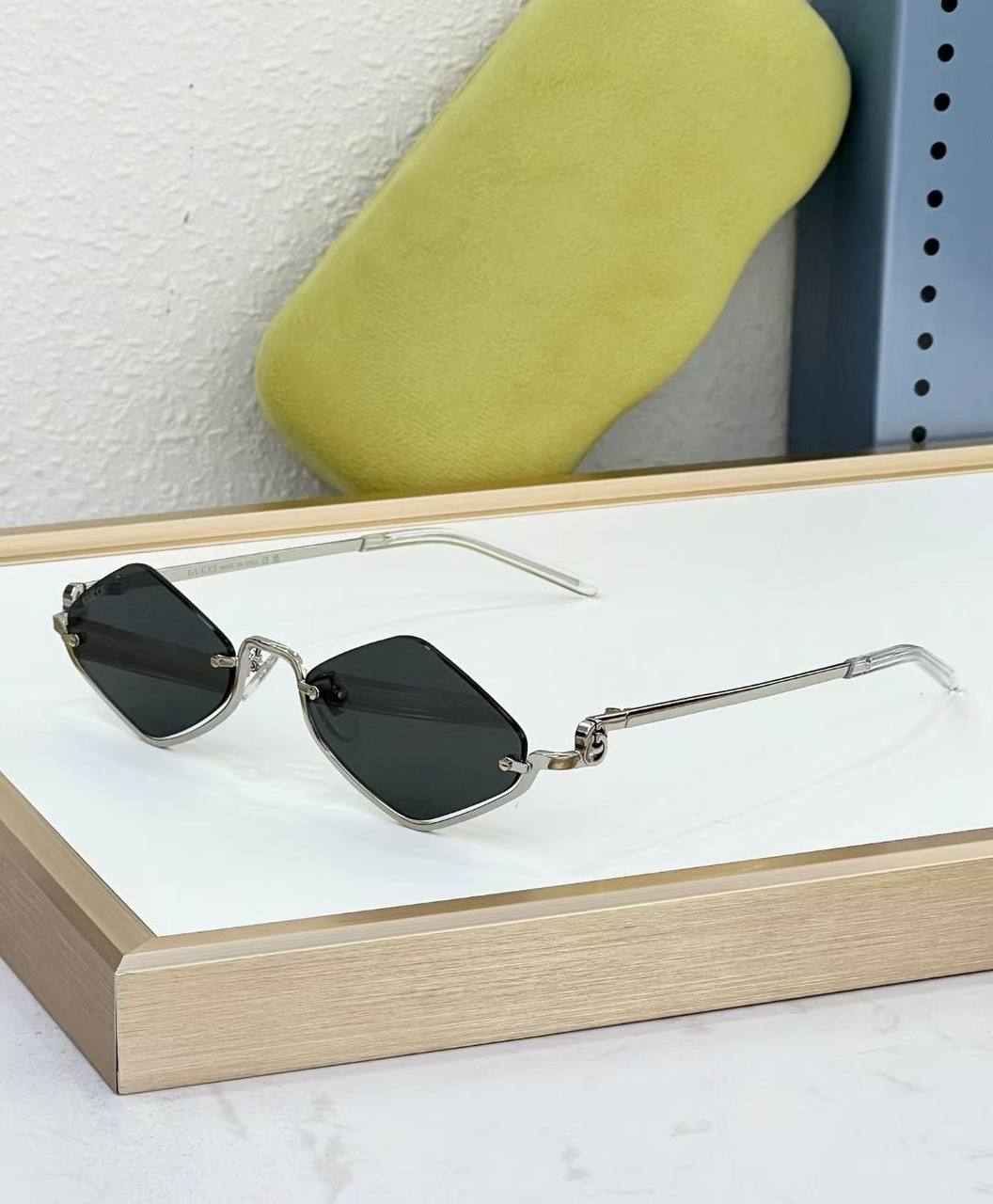Gucci E1111