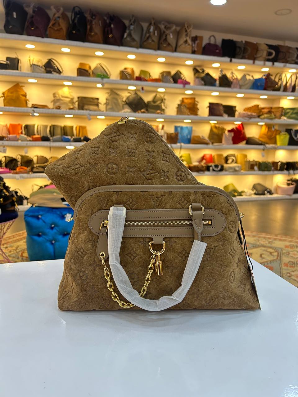 Louis Vuitton 3810