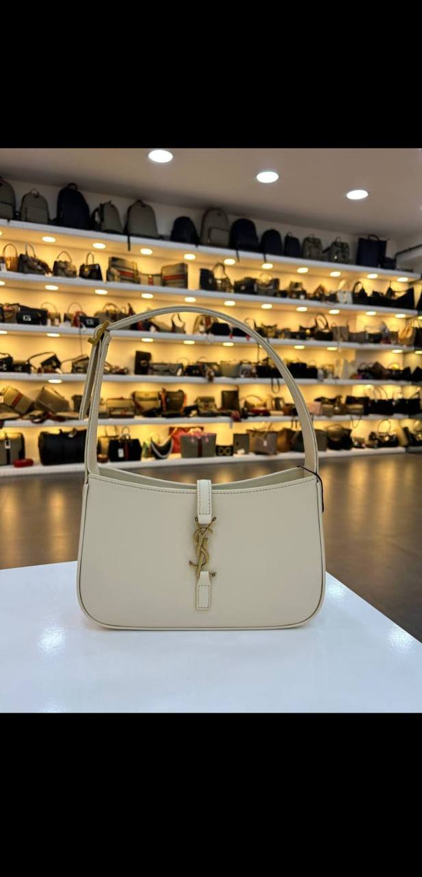 Yves Saint Laurent 3746