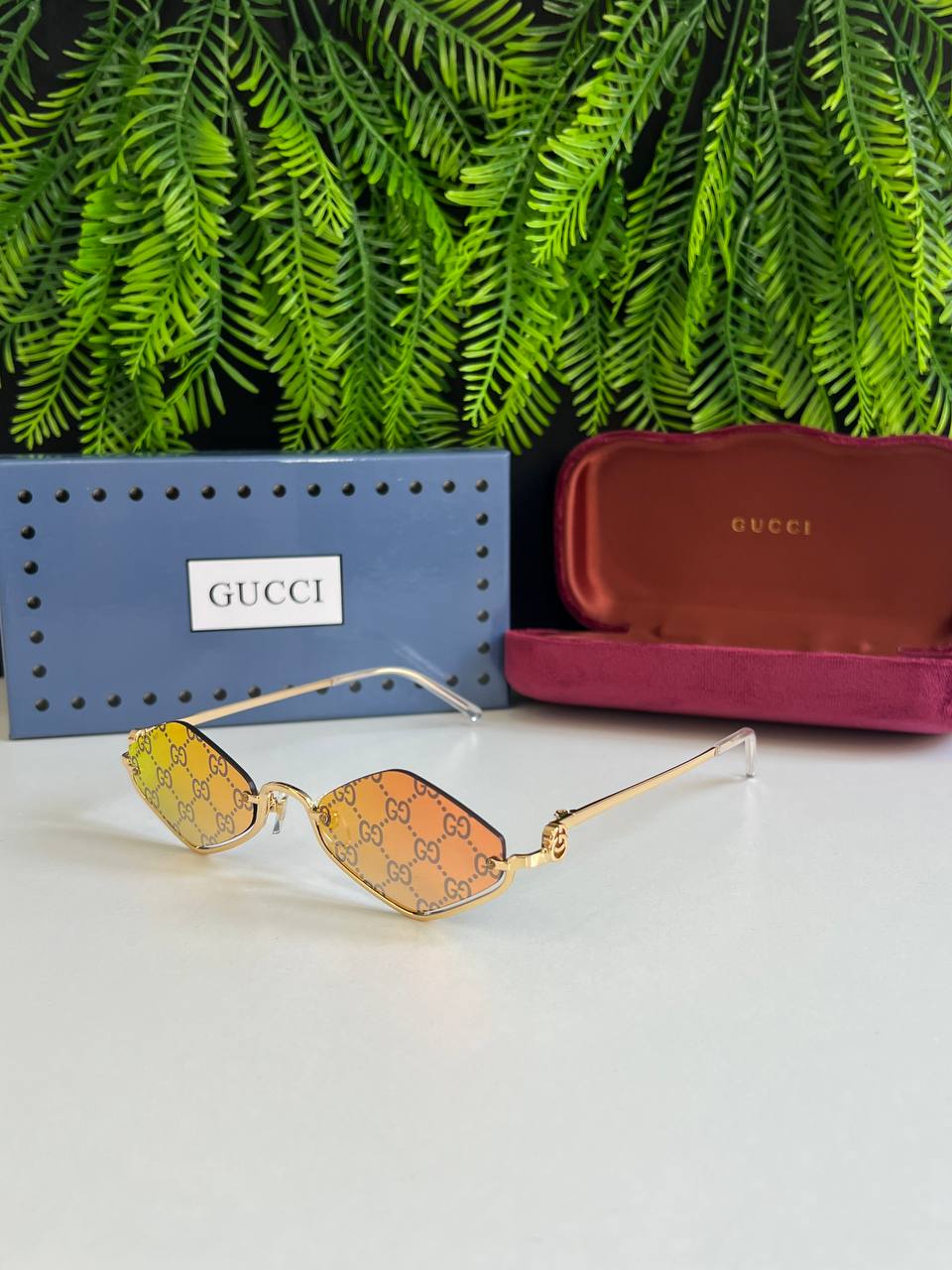 Gucci E1111